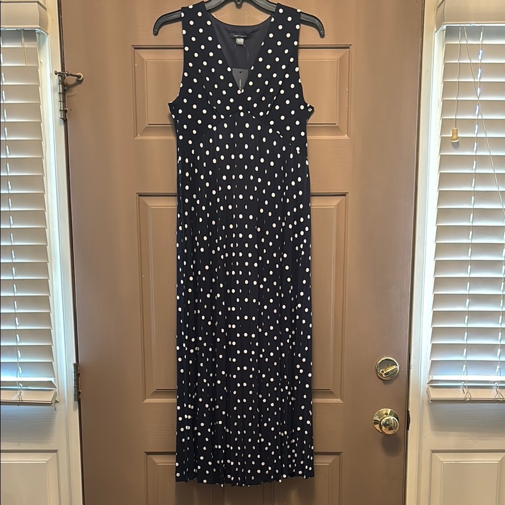 NWT Tommy Hilfiger Women's Sleeveless V-Neck Pleated Polka Dot Midi Dress size 6